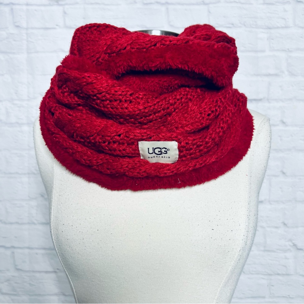 Ugg Cable Knit Infinity Scarf - image 3